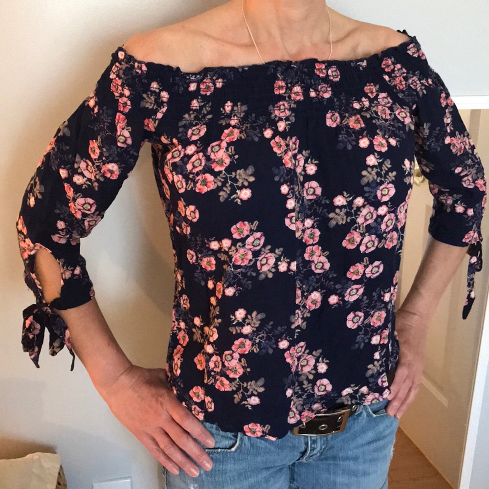 NWT Off-Shoulder Top with Flowers